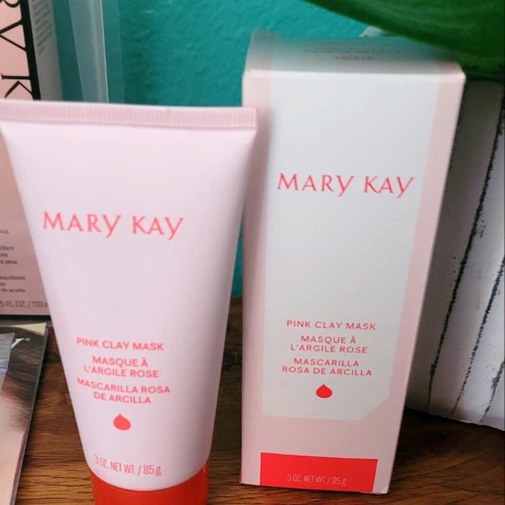 Pink clay mask